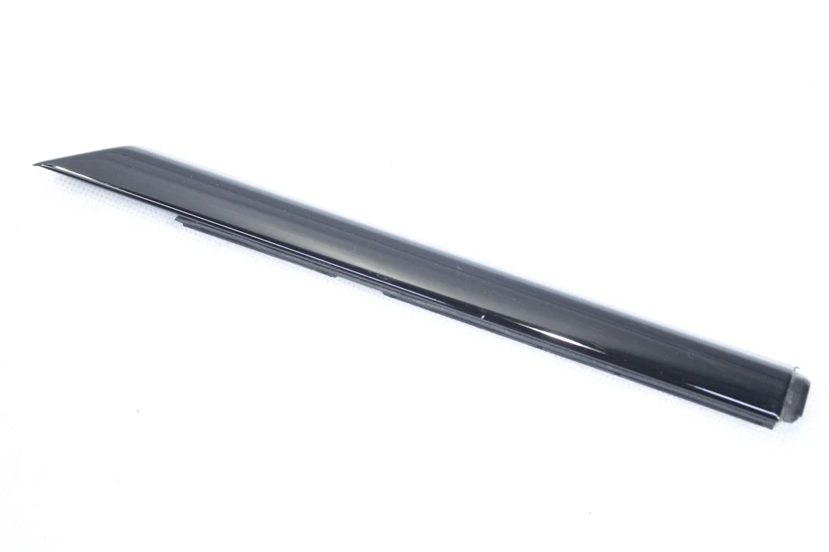 BMW G26 i4 dörrlister Shadowline Pianoblack