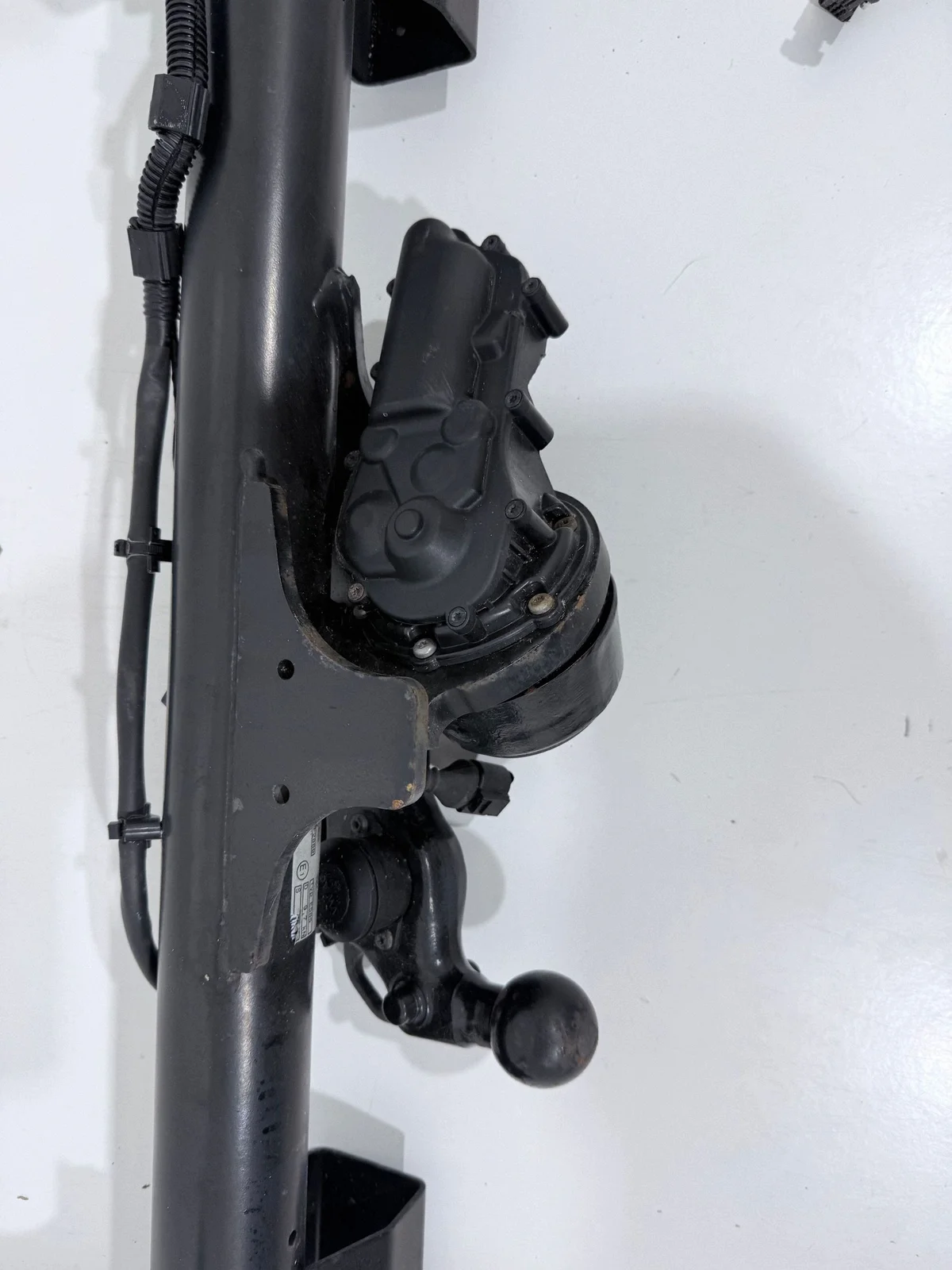 Vetokoukku Volkswagen ID.4 Käytetty 11A803881D image 8