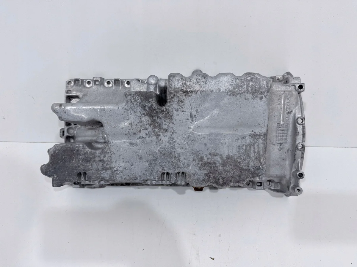 Oljepanna Volvo OE 30777739