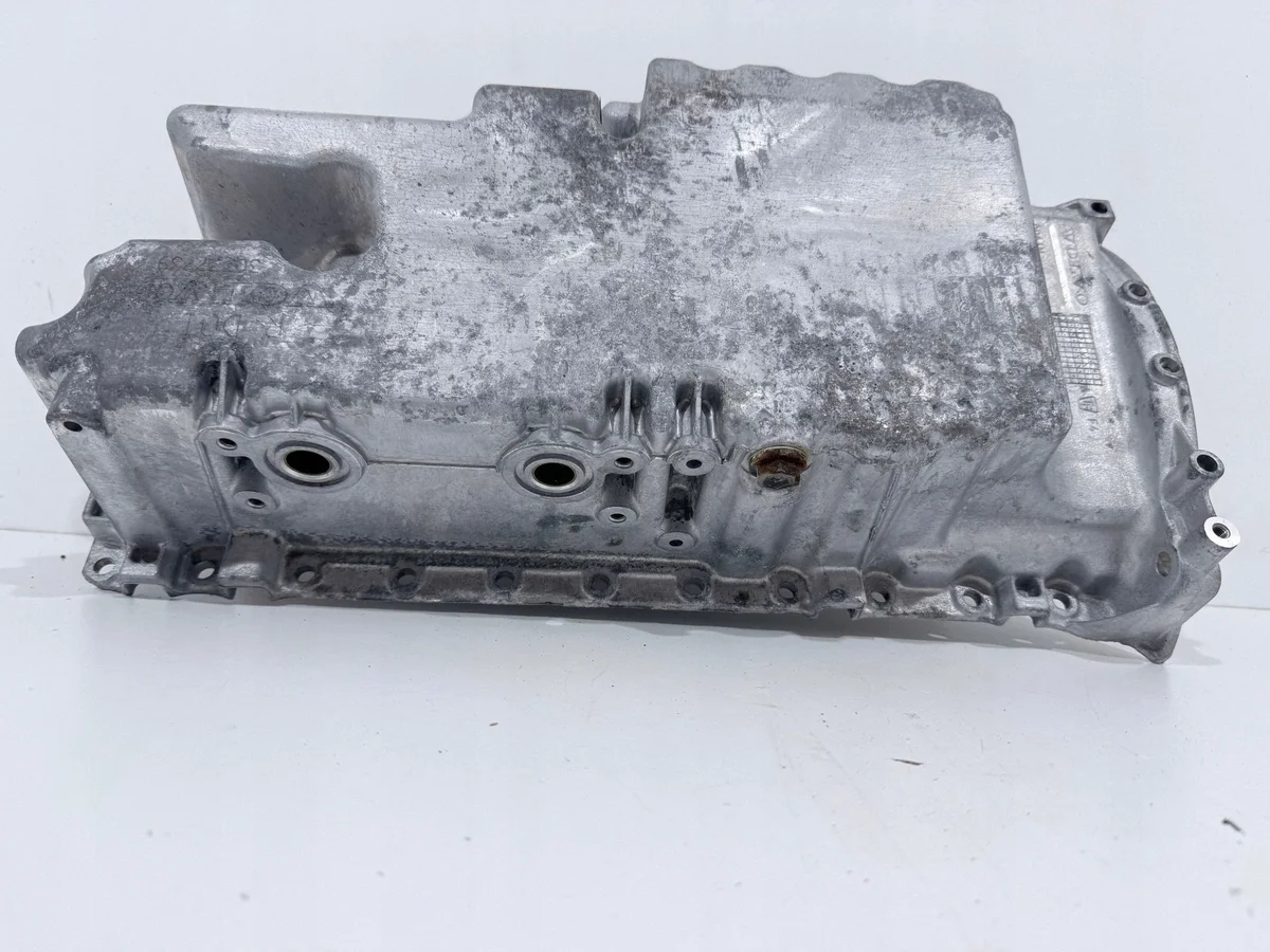 Volvo Ölkühler 30777739 gebraucht image 4
