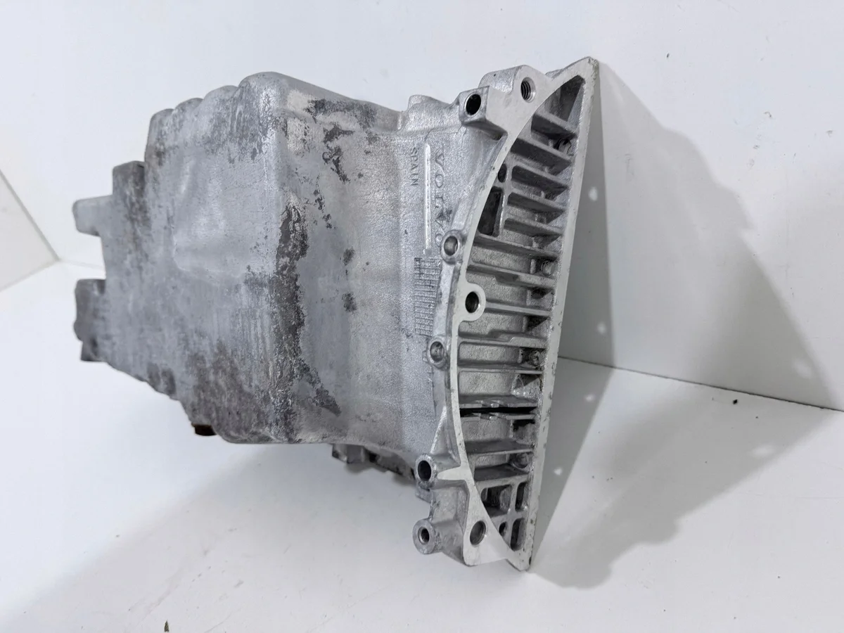 Volvo Ölkühler 30777739 gebraucht image 5