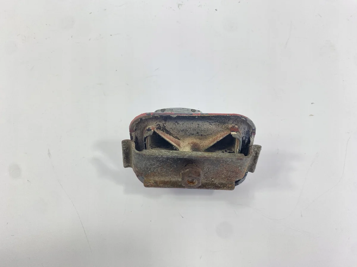 Halterung Stoßstange Vorne Rechts Mercedes R107 image 9