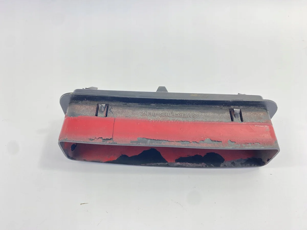 Grille ventilation coffre Mercedes R107 image 7