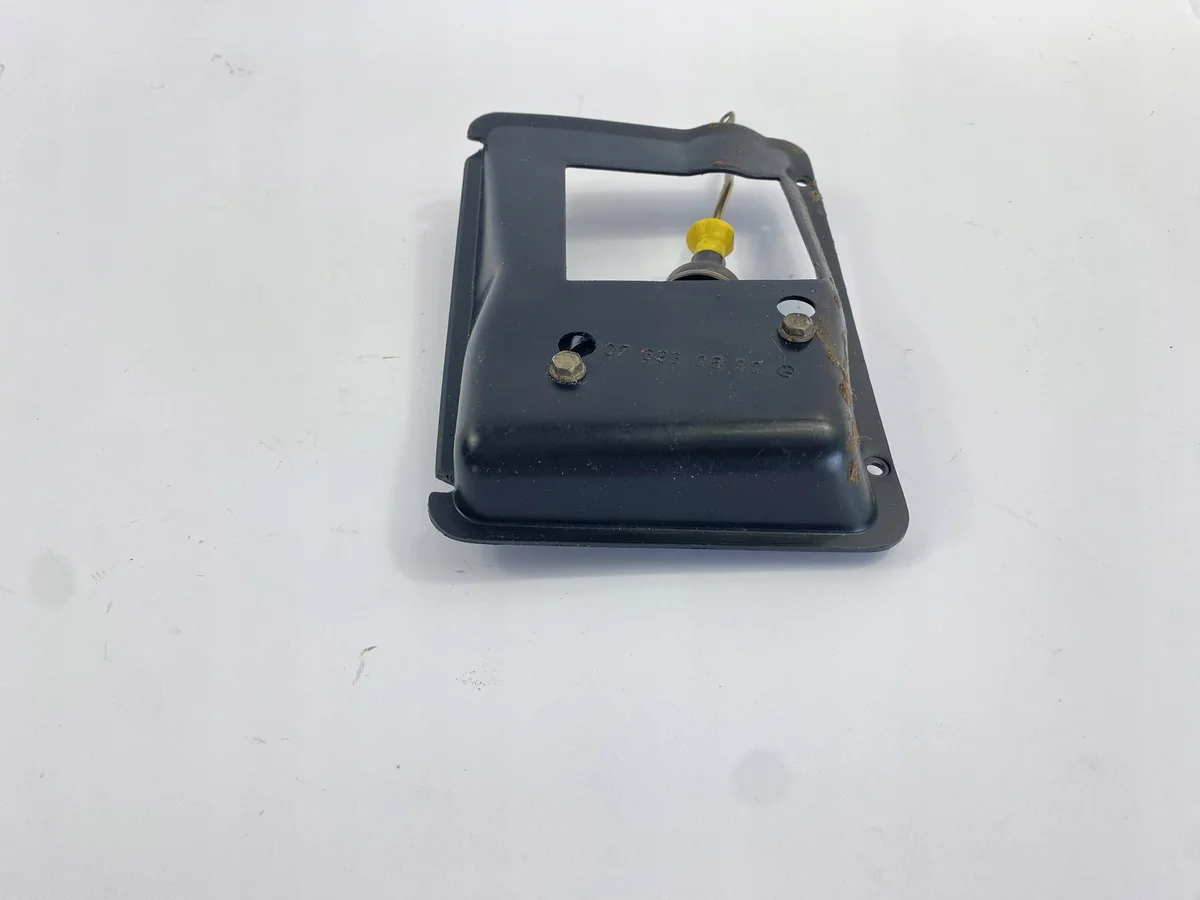Zentralverriegelungsaktuator Heckklappe Mercedes R107 image 9