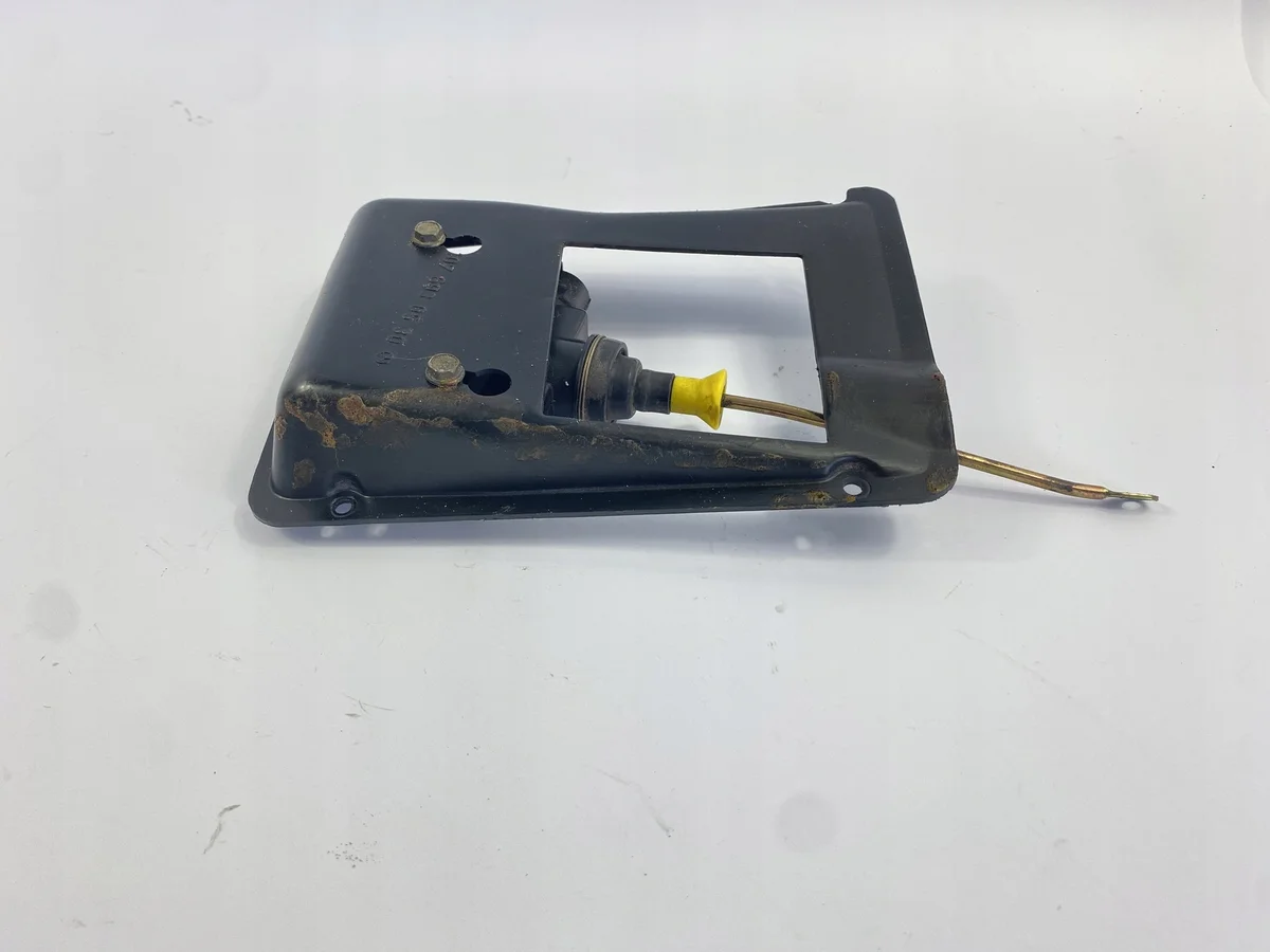 Zentralverriegelungsaktuator Heckklappe Mercedes R107 image 10