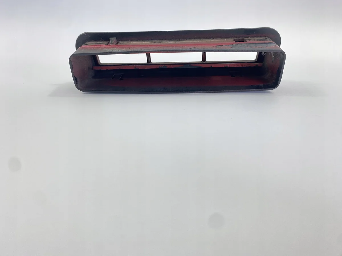 Lüftungsgitter Kofferraum Mercedes R107 SL image 6