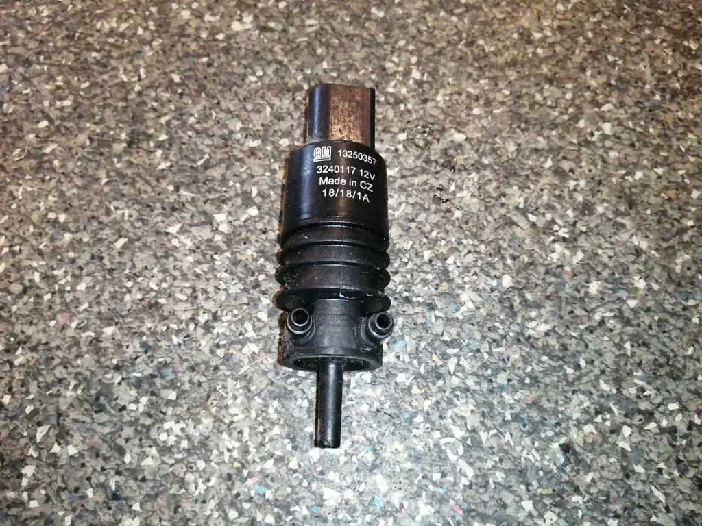 Pompa spryskiwaczy Buick Encore Usata OEM 13250357