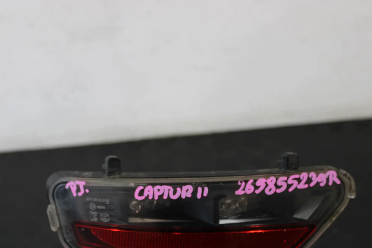 Luz parachoques trasero derecho Renault Captur II image 3