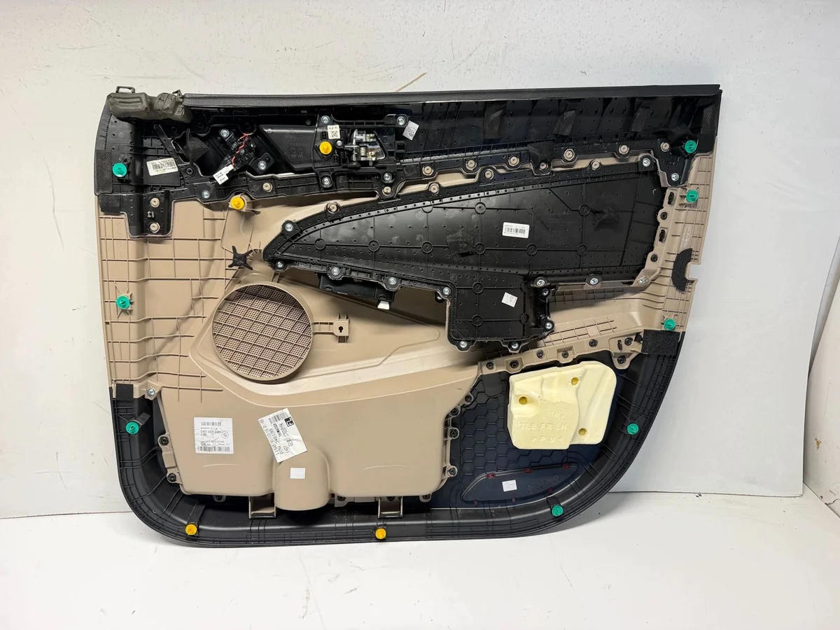 Seitenverkleidung Tür vorne links Hyundai Tucson II image 4