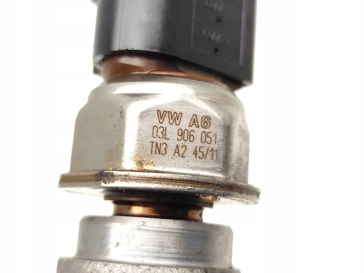 Skoda Roomster 1.2Tdi Injector Rail 03P089 image 6