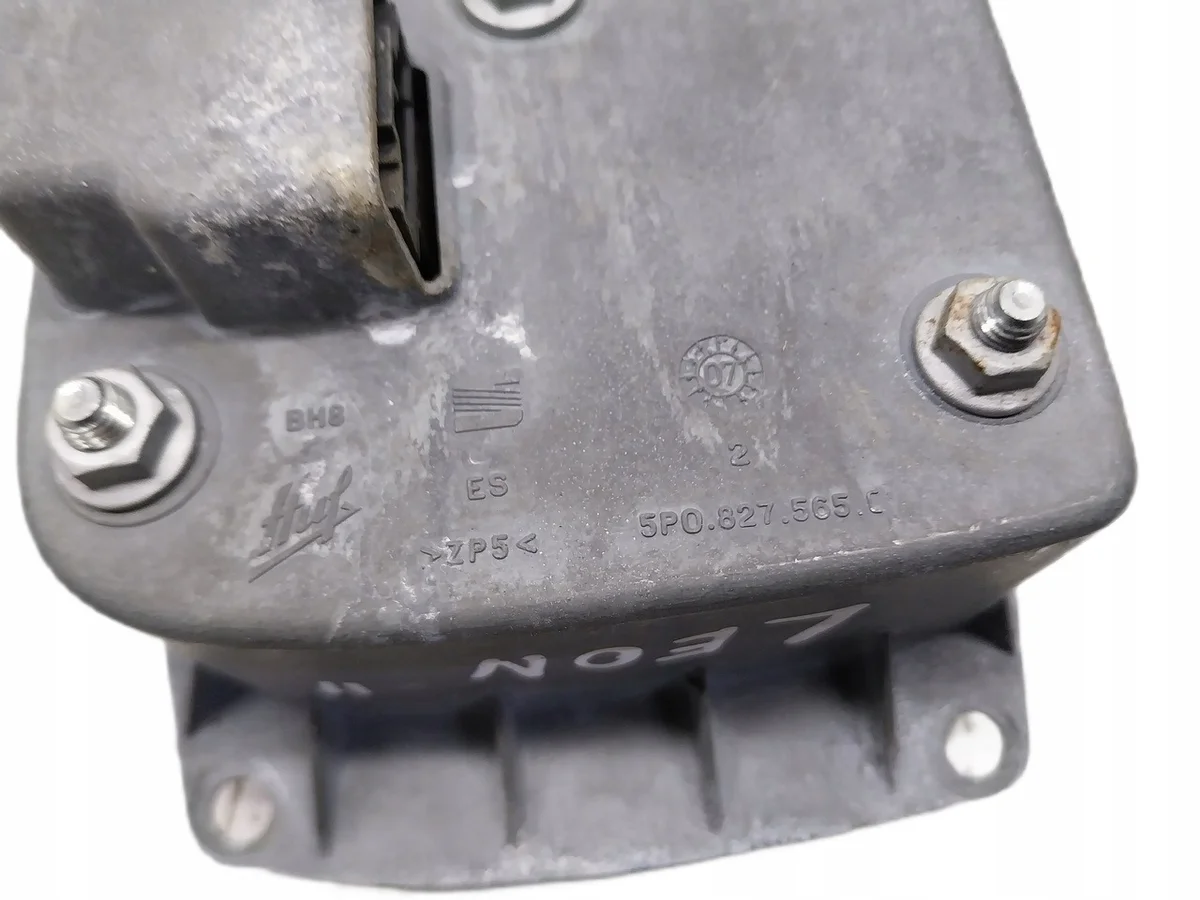 Maniglia Bagagliaio Seat Altea Toledo 5P0827565C Usata