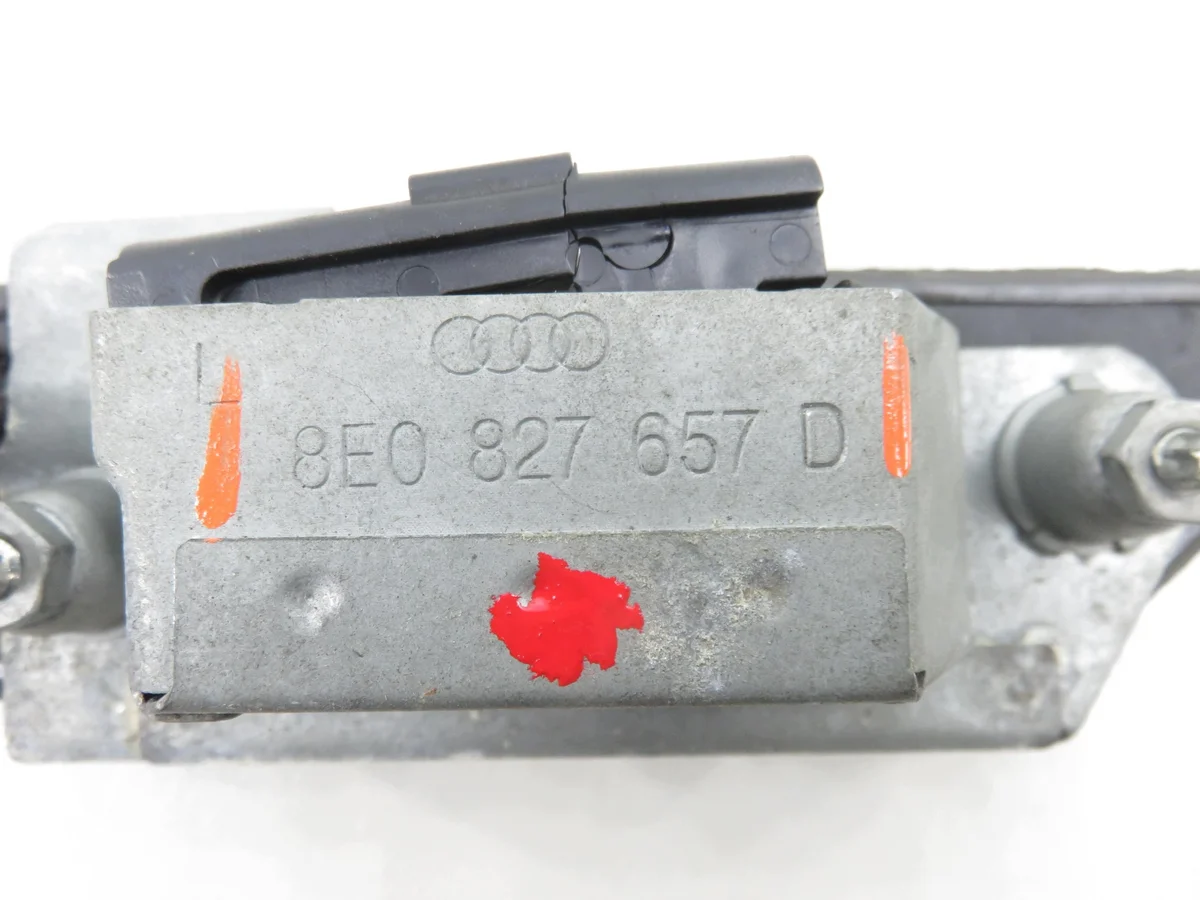 Audi A6 Avant Emblem M1151204-8E0827657E image 4