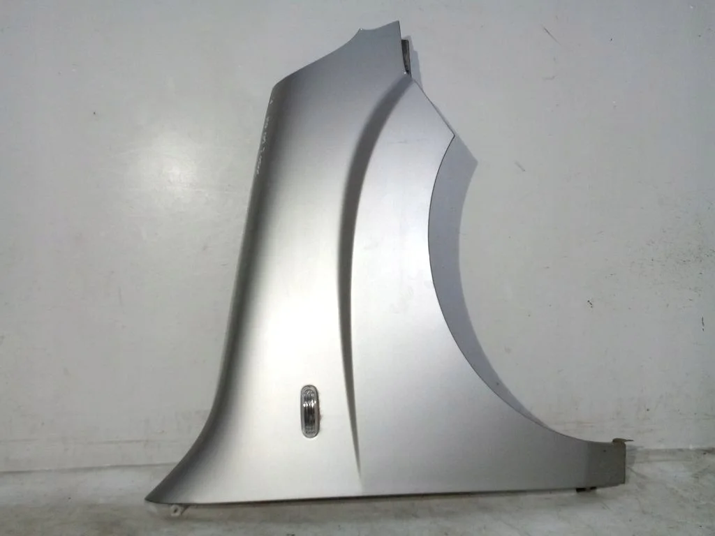 Fiat Doblo I LIFT 04R- Skärm Höger Fram