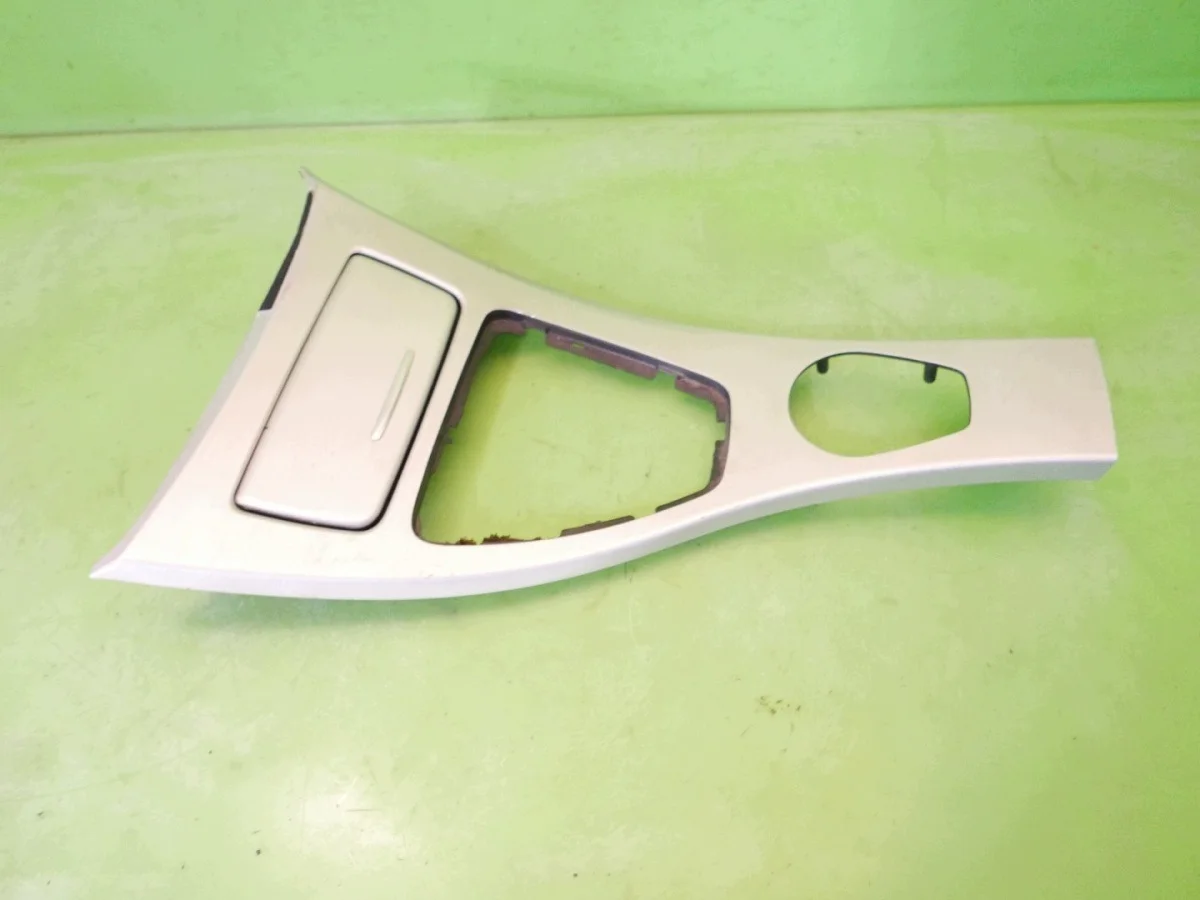 Zierleiste Mittelkonsole BMW E91 325d Kombi image 3