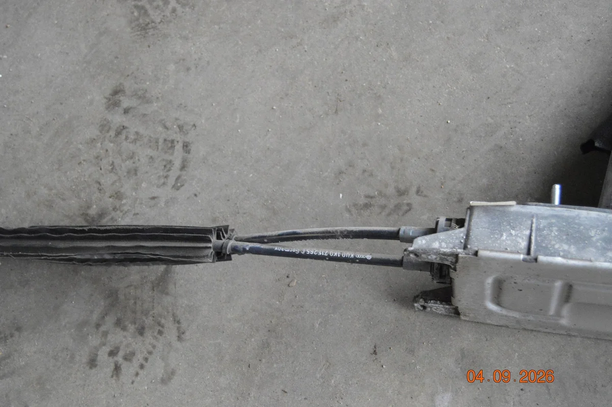 Schalthebel SEAT LEON II 1K0711049AS gebraucht image 3