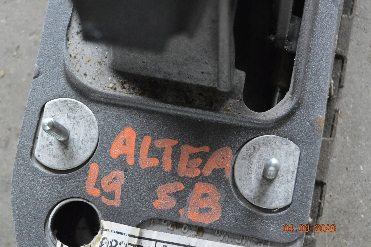 Schalthebel SEAT LEON II 1K0711049AS gebraucht image 9