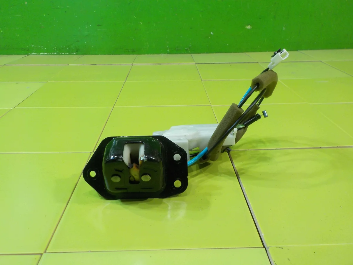 Nissan Note E12 Tailgate Latch 1.5 DCI