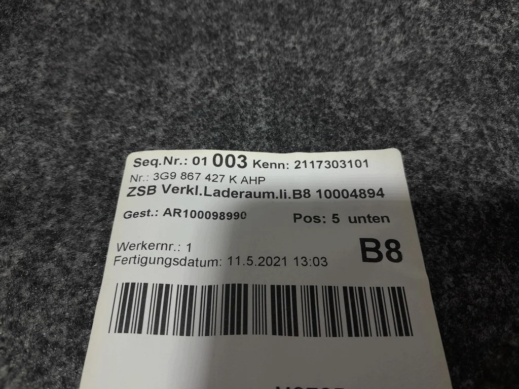 VW Passat B8 sidopanel bagage vänster image 5