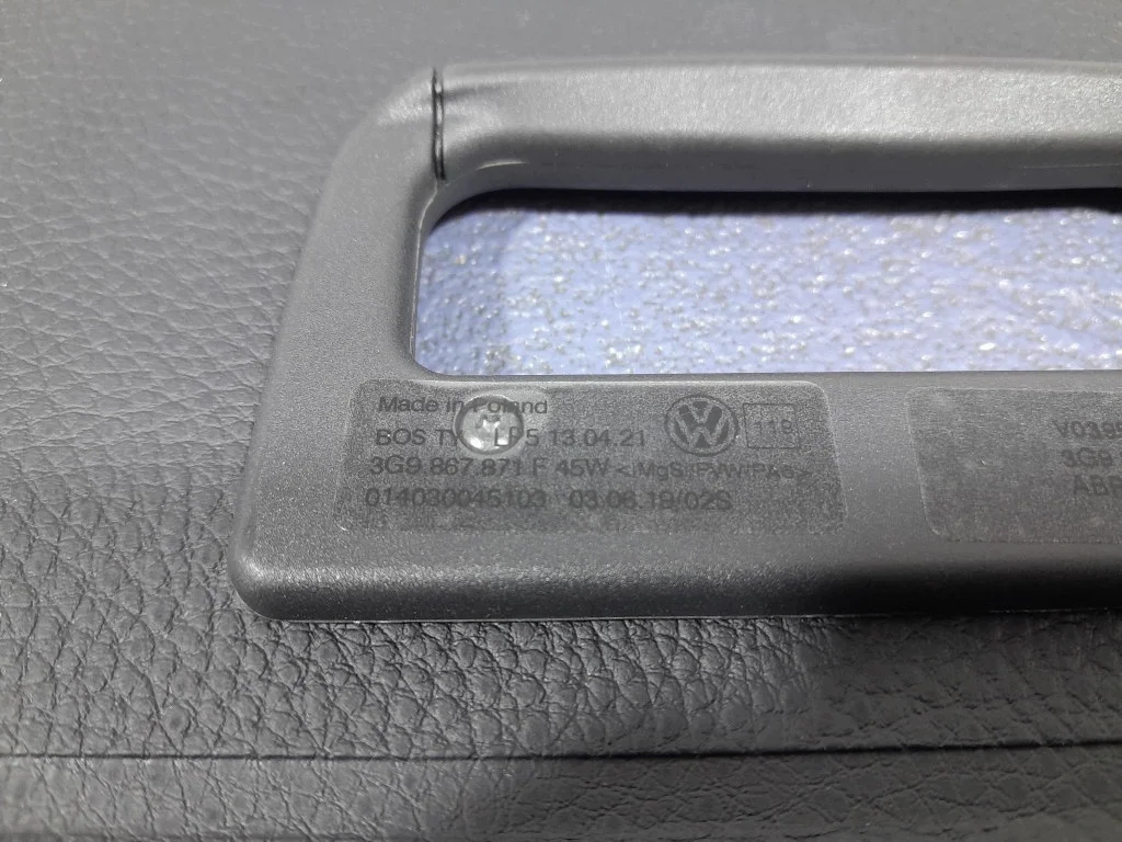 VW Passat B8 Kombi 19- Rollo Maletero 3G9867871F image 6