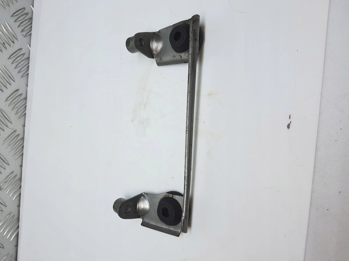 Mercedes E W212 Engine Compartment Part A6510100040 image 5