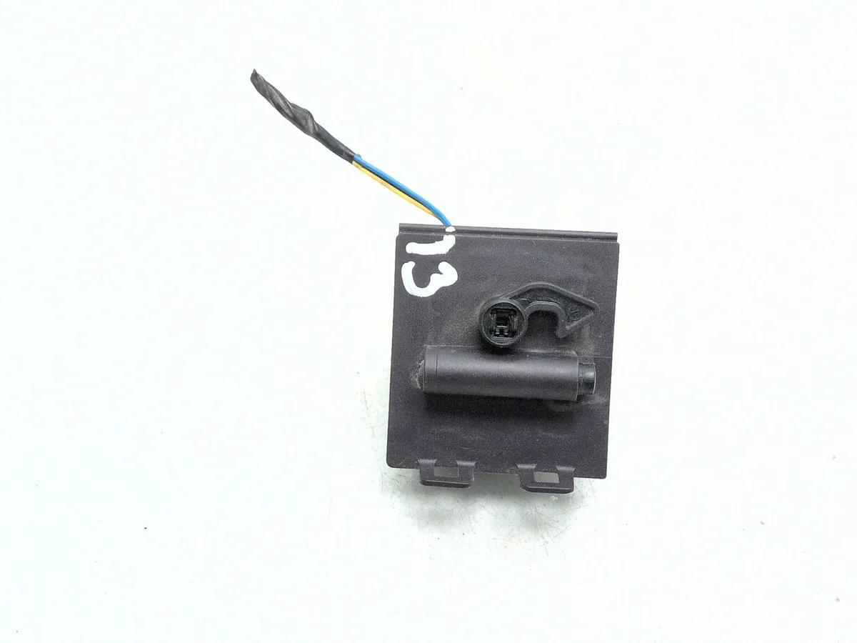 2016 BMW i3 Fuel Flap Actuator 7309680