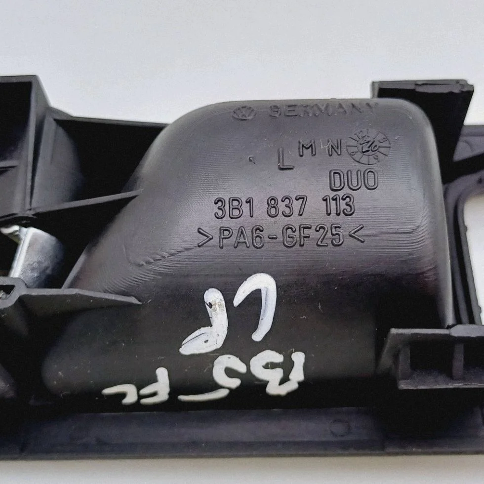 Maçaneta Interna Esquerda VW Passat B5 image 6