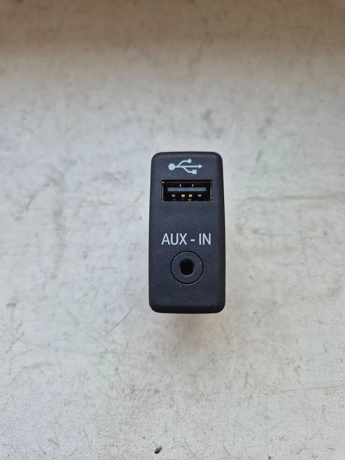 USB AUX Socket MAN TGX TG3 Used