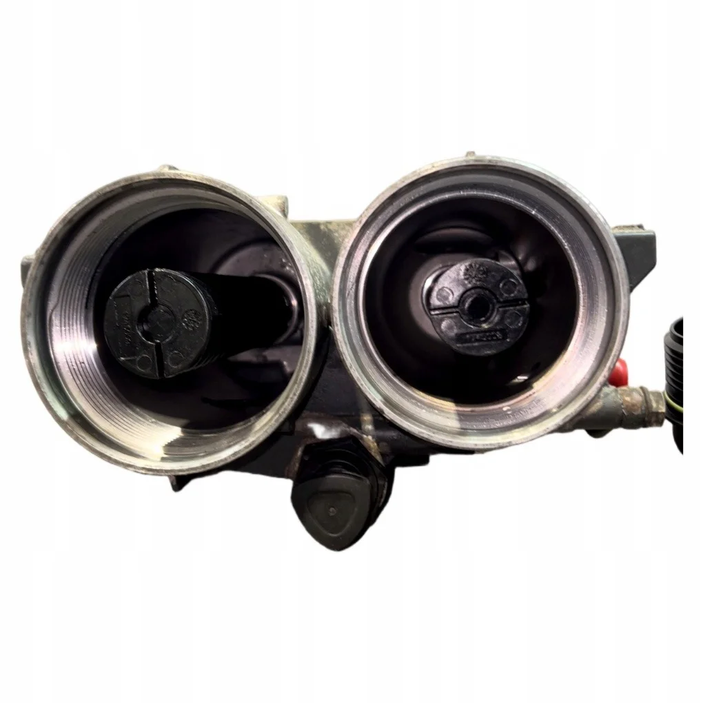 Boîtier filtre à carburant SCANIA 2545614 image 6