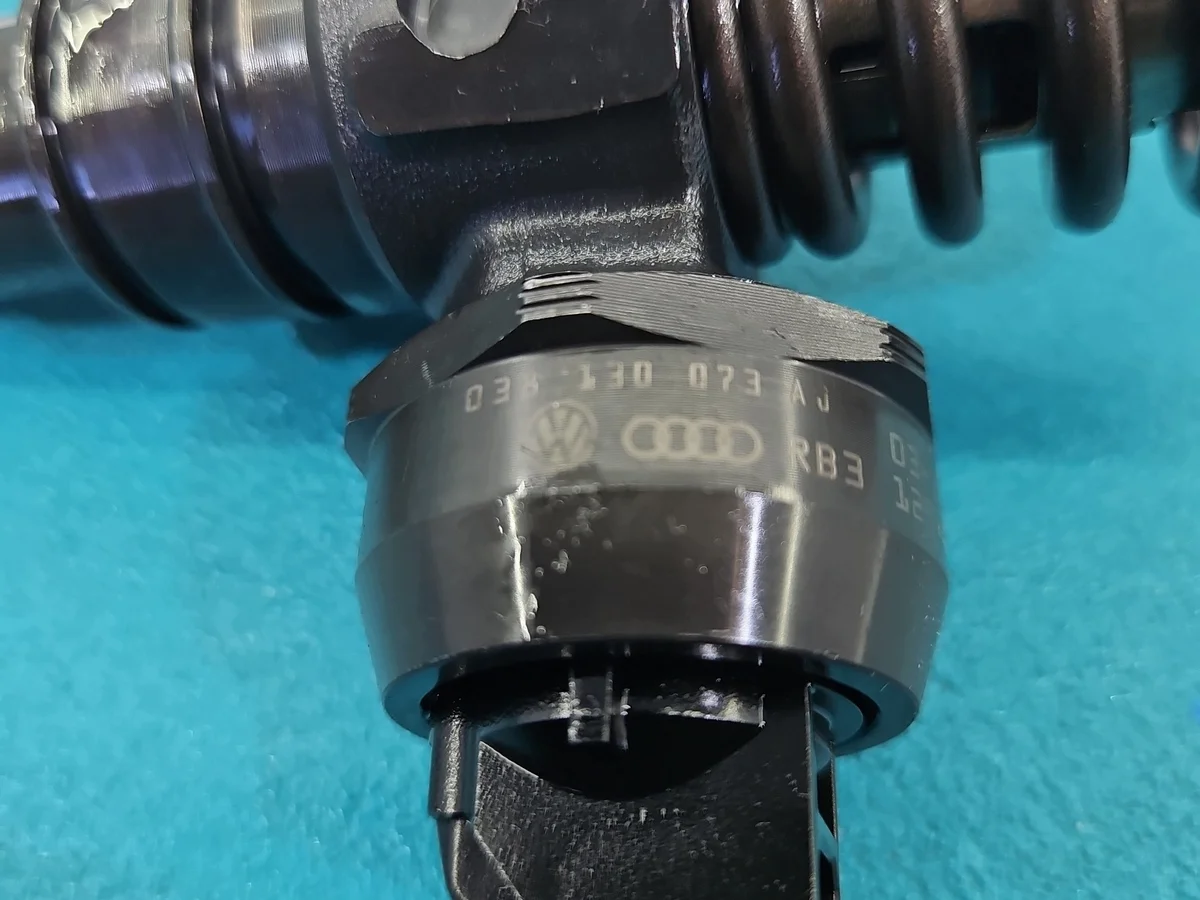Injektor 1.9 TDI 0414720037 gebraucht image 3