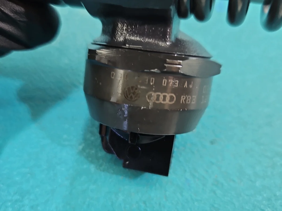 Injektor 1.9 TDI 0414720037 gebraucht image 3
