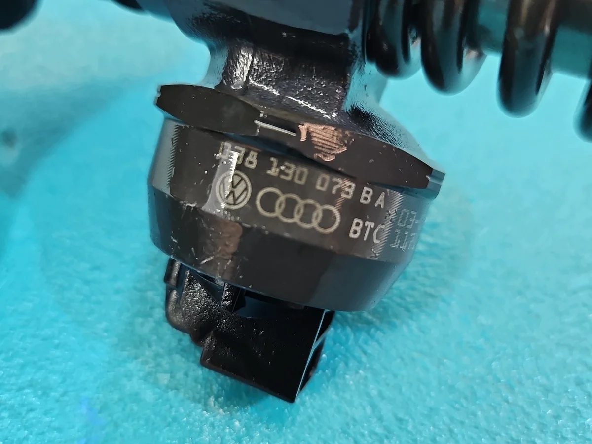 Inyector Bomba 1.9 TDI Usado 0414720216 image 3