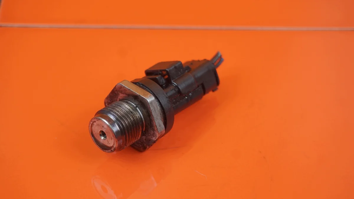 Capteur Pression Carburant Land Rover Freelander 2.2 TD4
