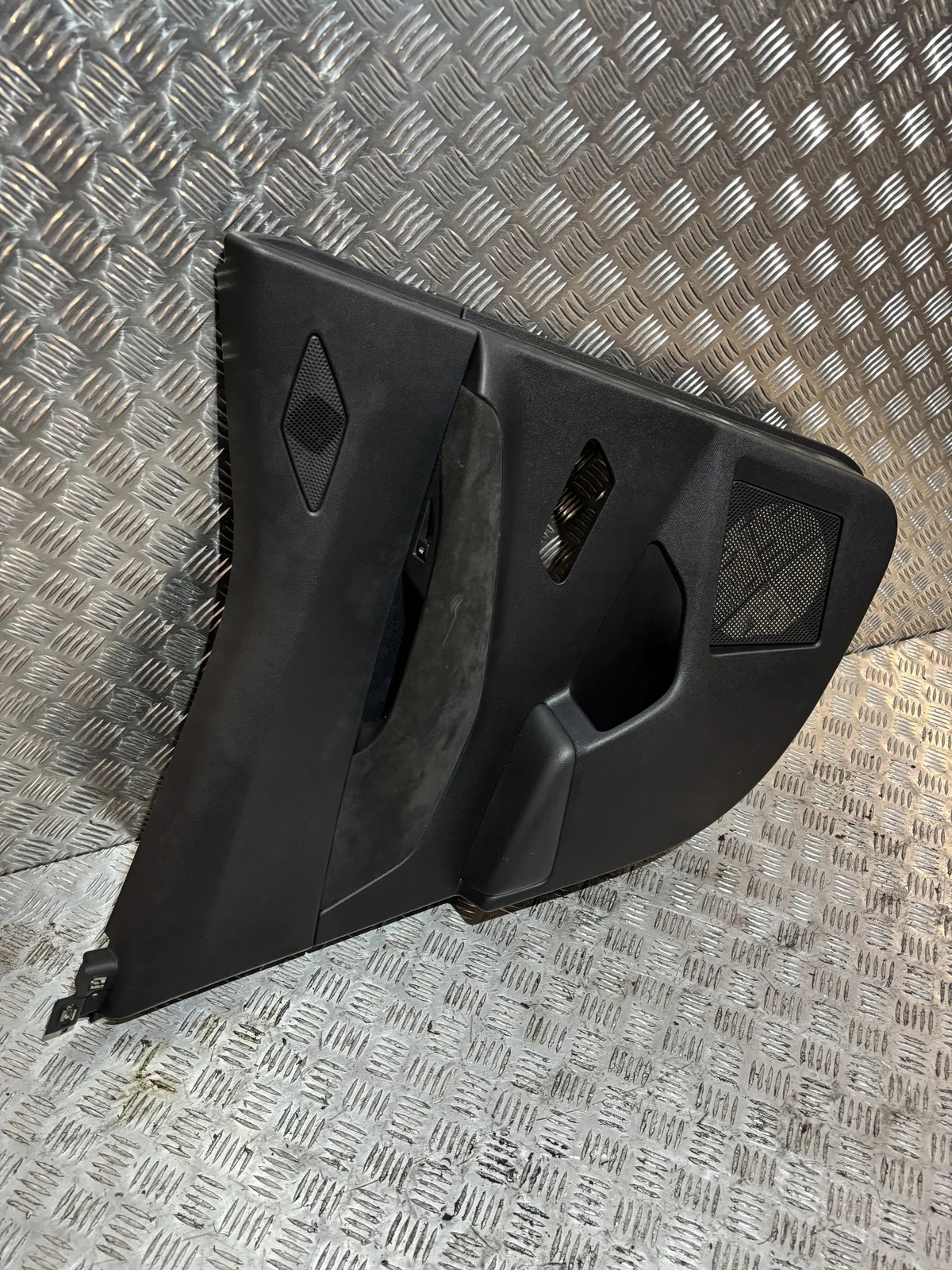 Panel puerta trasera izquierda DS 3 Crossback