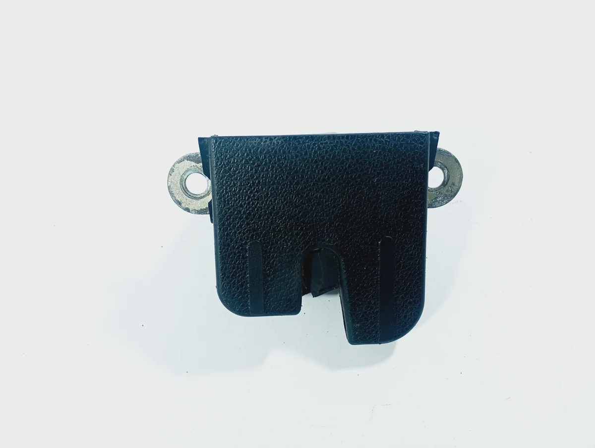 Fechadura Porta-Malas Passat B6 2005-2010 Usada