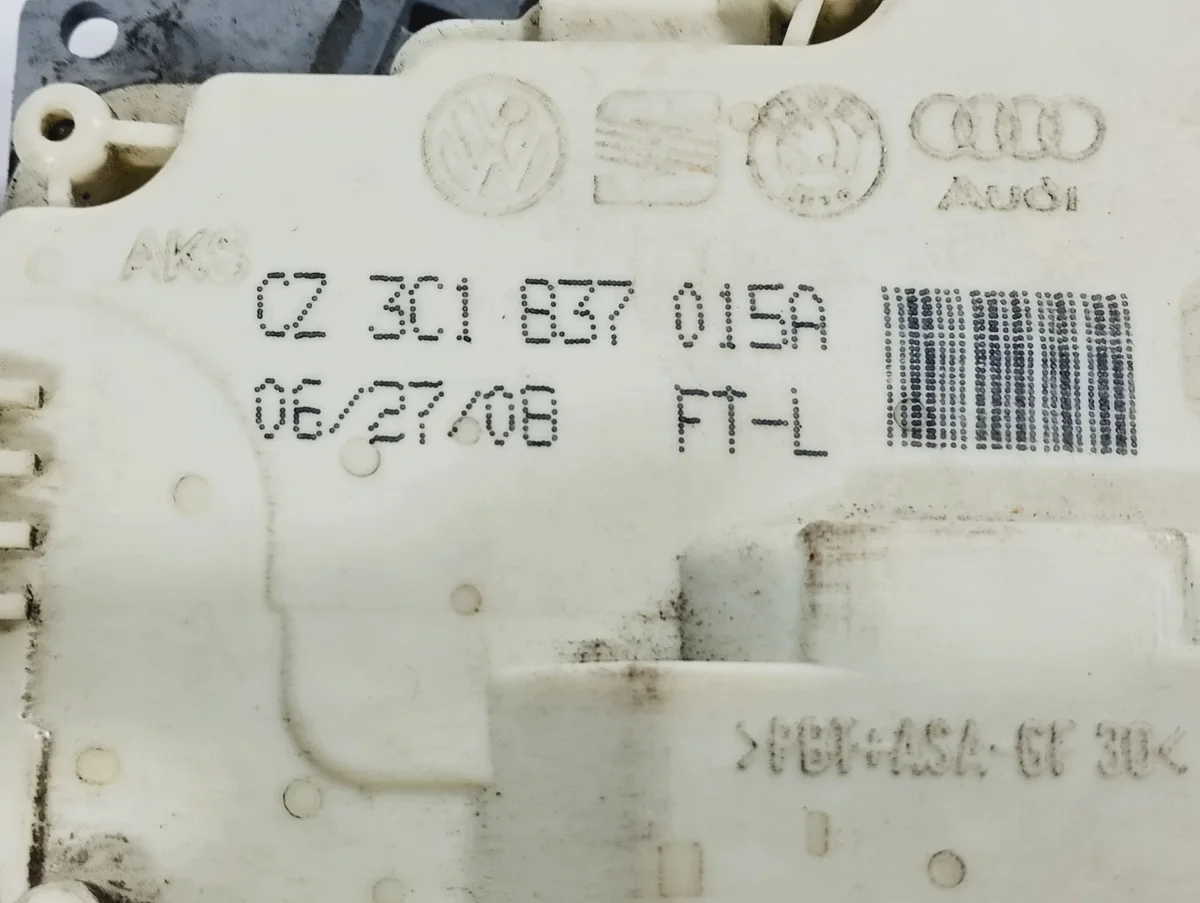 VW Passat B6 vänster framdörrlås OE image 5