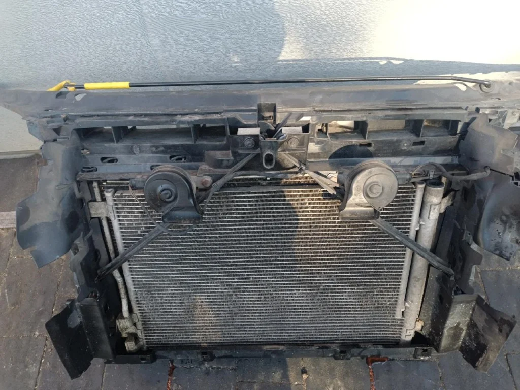 SKODA OCTAVIA III 2.0 TDI Koeler Ventilator Set image 4