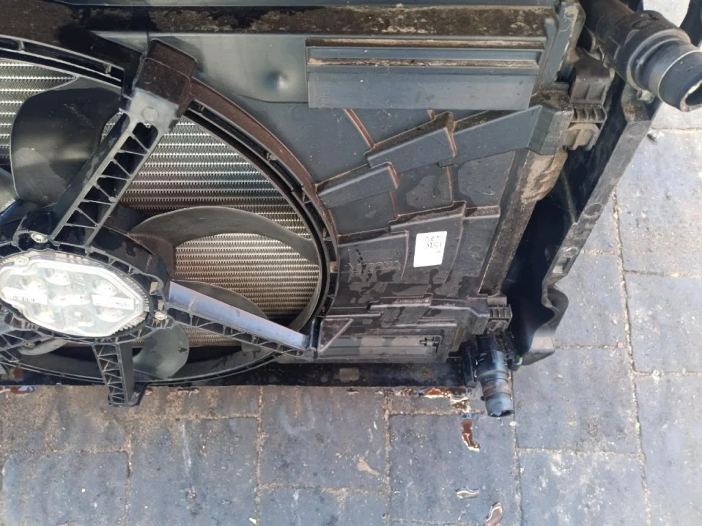 SKODA OCTAVIA III 2.0 TDI Koeler Ventilator Set image 8