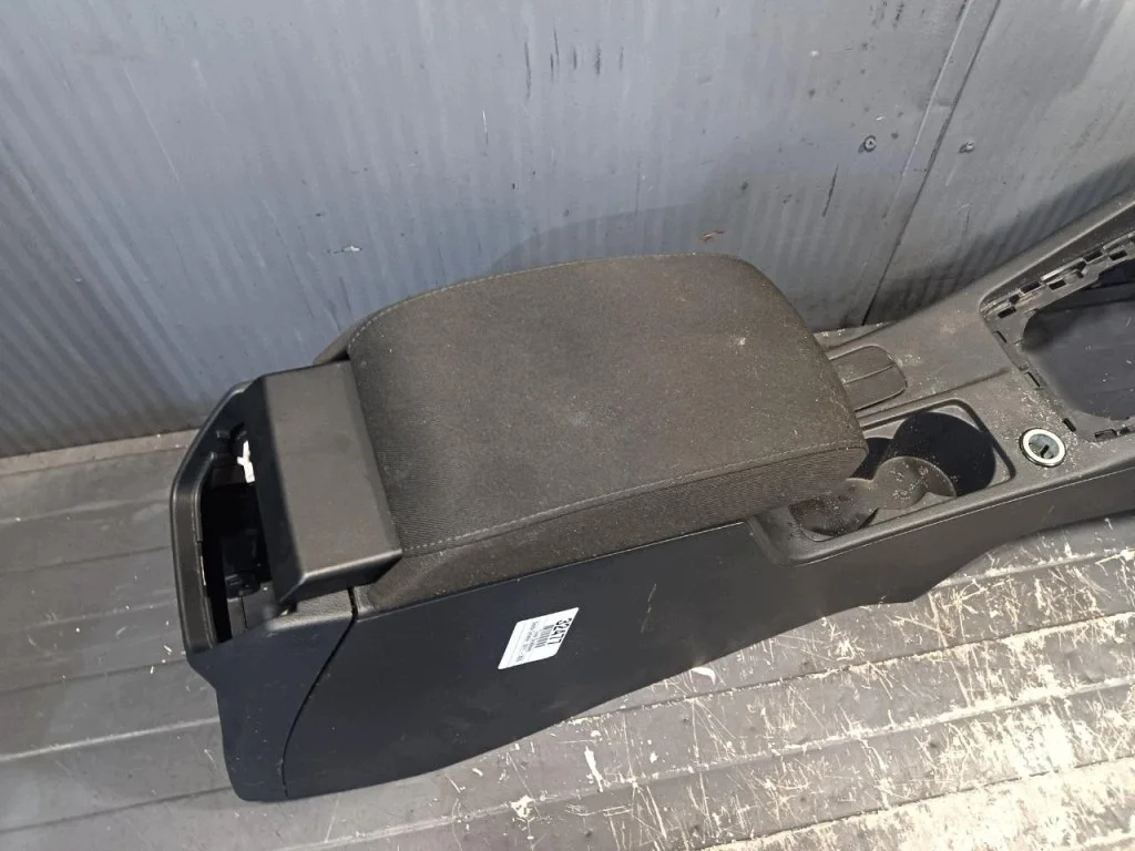 Skoda Octavia III Kombi Console Centrale image 3