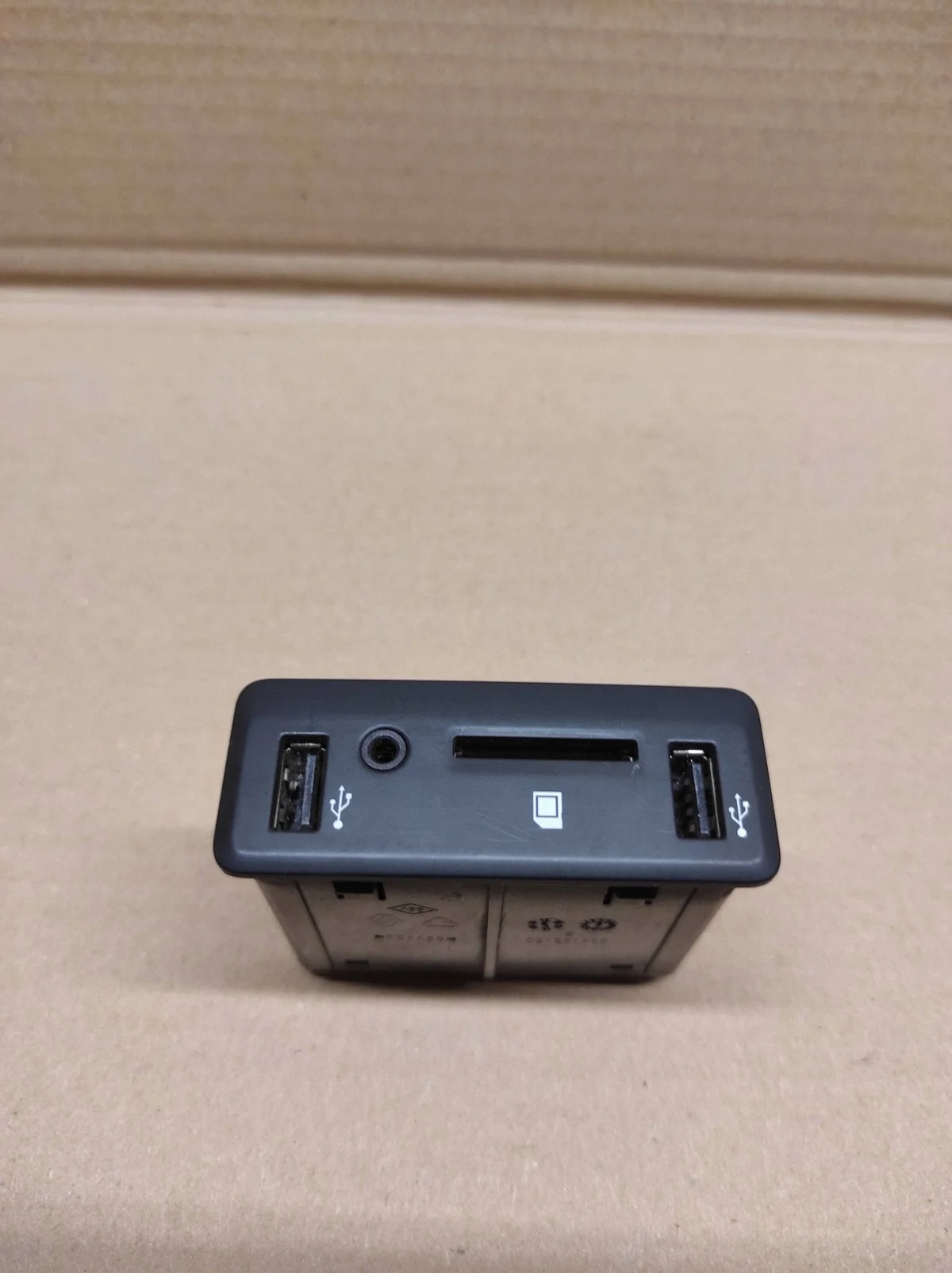 Presa USB AUX SD Renault Talisman Espace V