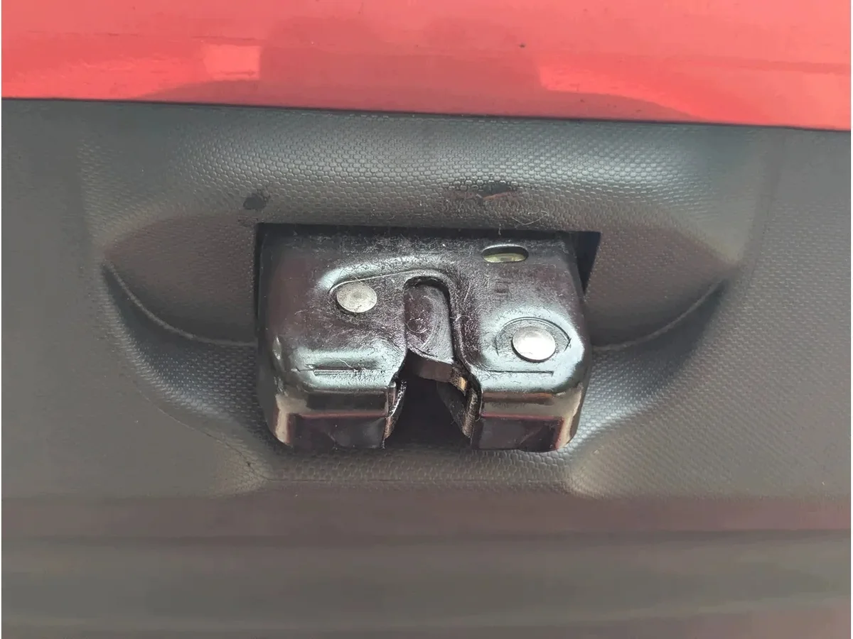 Renault Clio Serratura Bagagliaio Usata MK4 BH X98