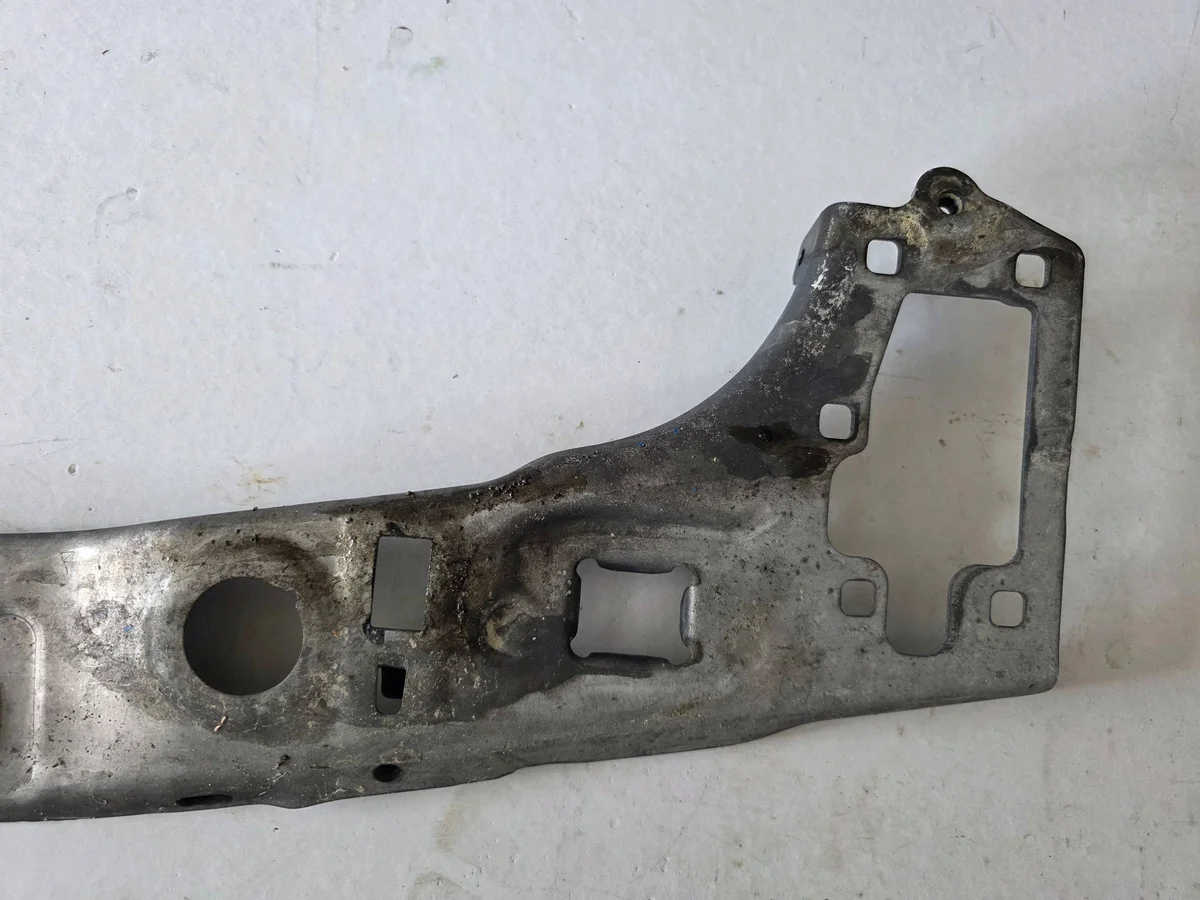 BMW F48 F39 F45 F46 Verstärkung Stoßfänger image 4