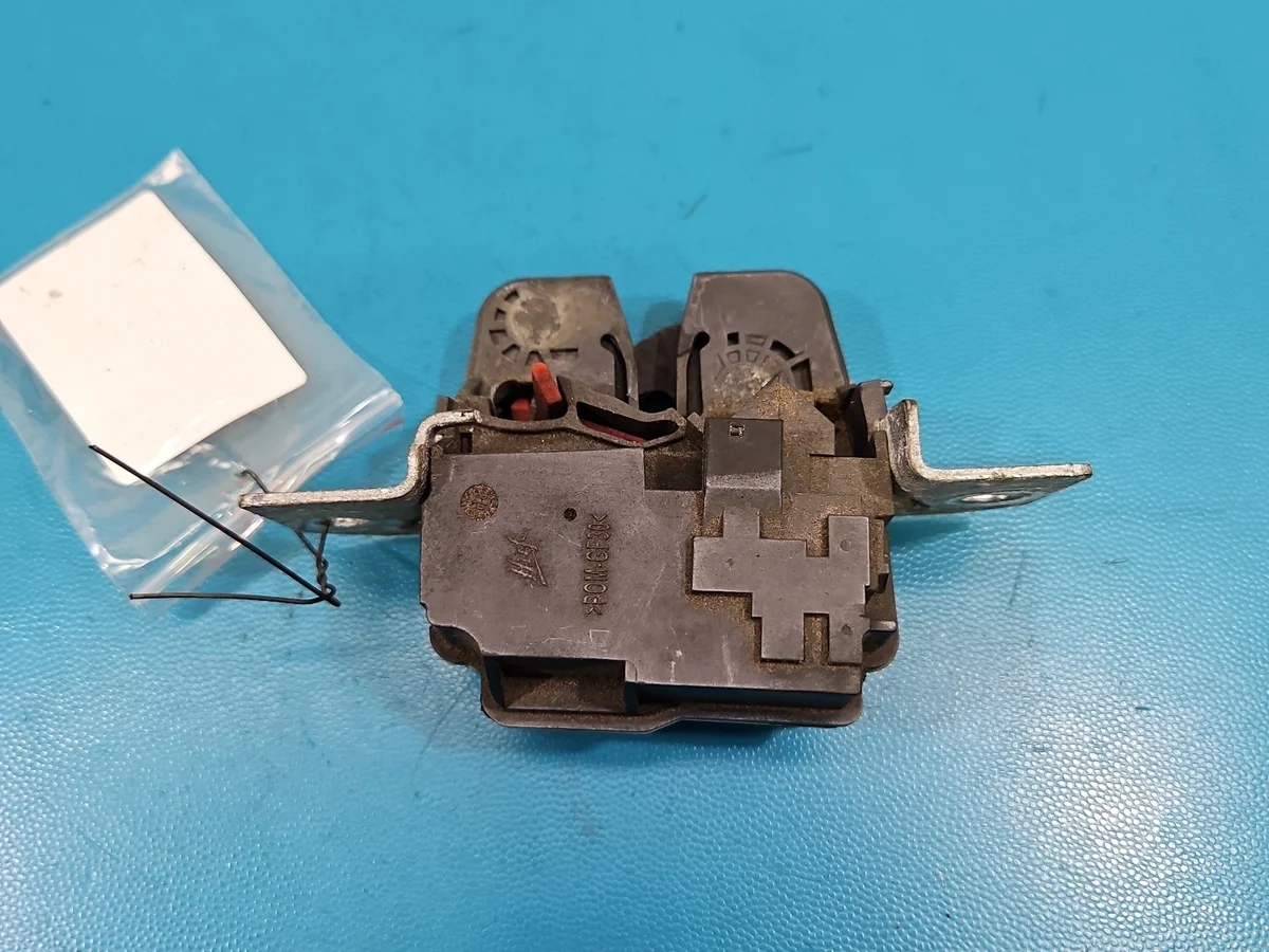 Serratura Bagagliaio Mercedes W245 3 Pin