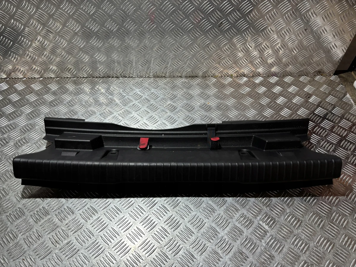 Rear Trim DS 3 Crossback 18- PK28562