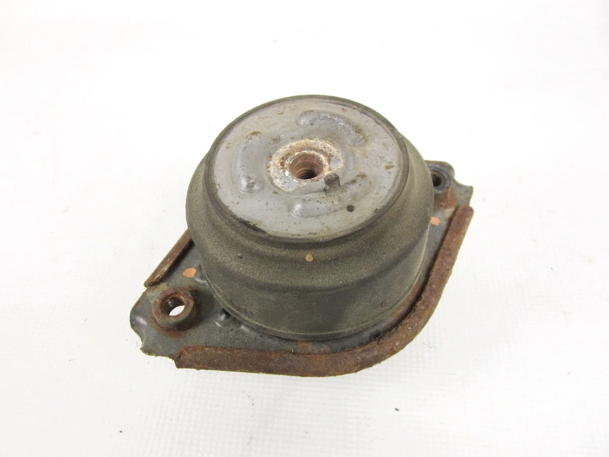 Soporte Motor Mercedes W251 R500 V8 Usado