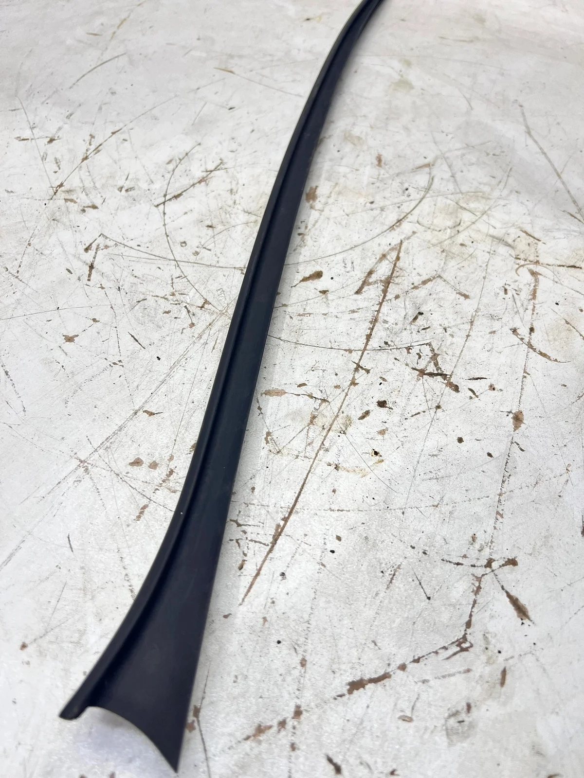 Audi Q3 8U Windshield Trim Right 8U0854328 image 6