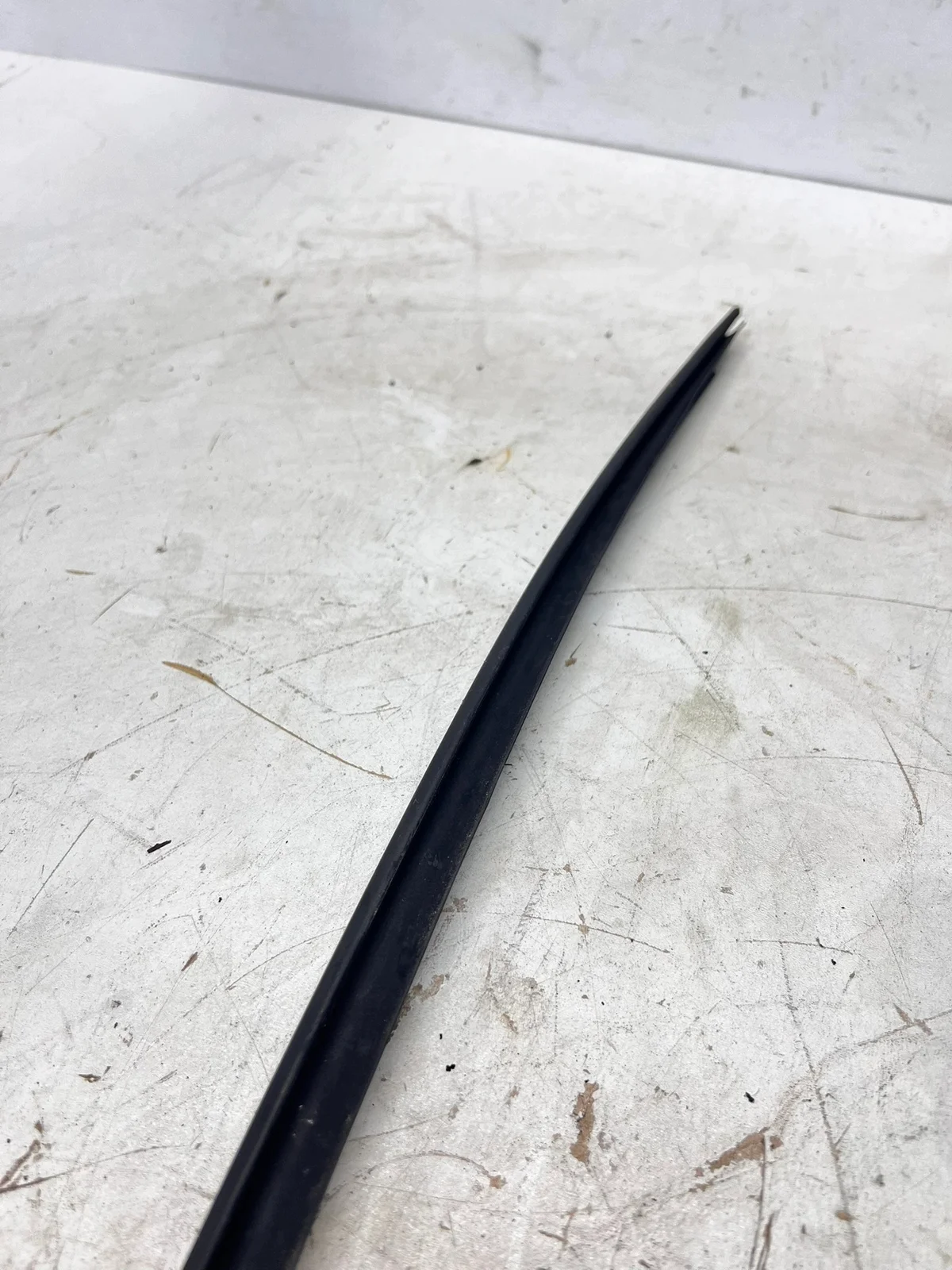 Audi Q3 8U Windshield Trim Right 8U0854328 image 7