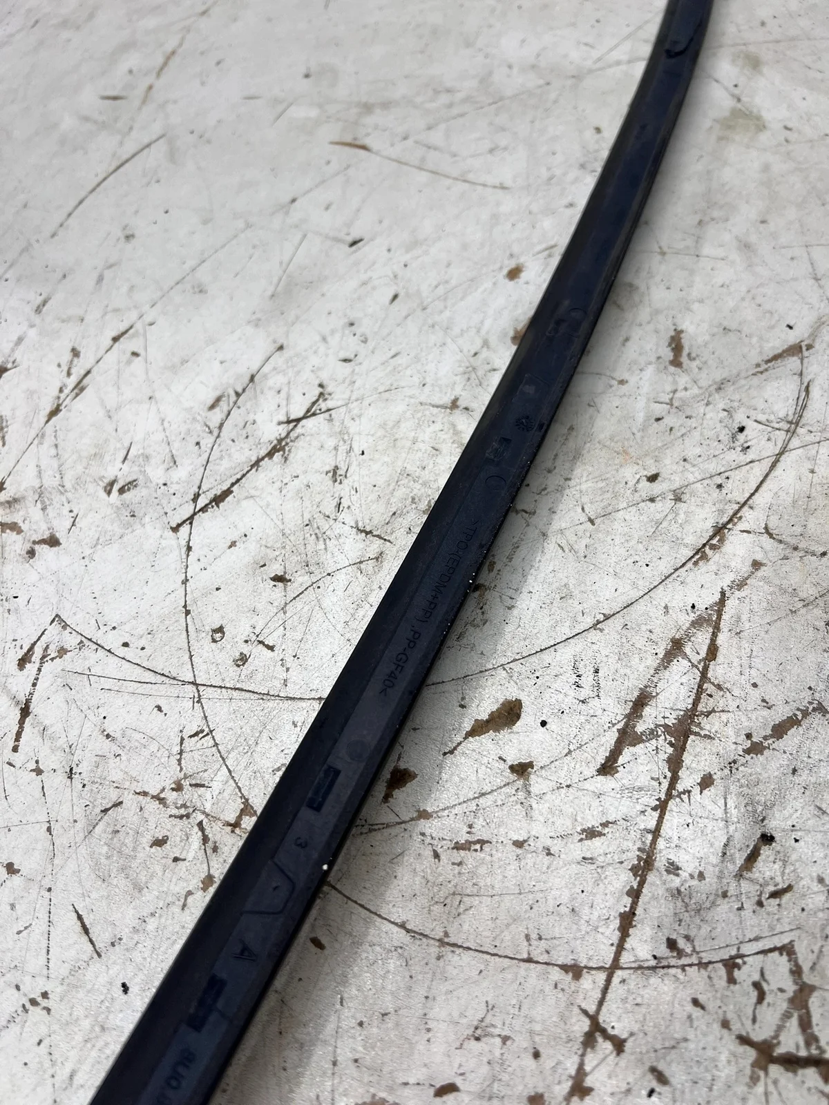 Audi Q3 8U Windshield Trim Right 8U0854328 image 9