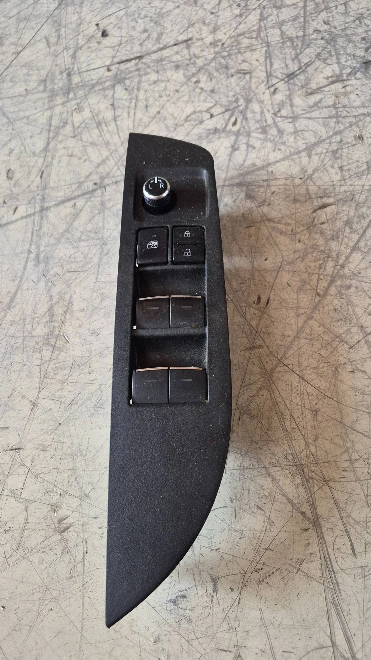 Fensterheber Schalter Links Vorne Toyota Corolla E210