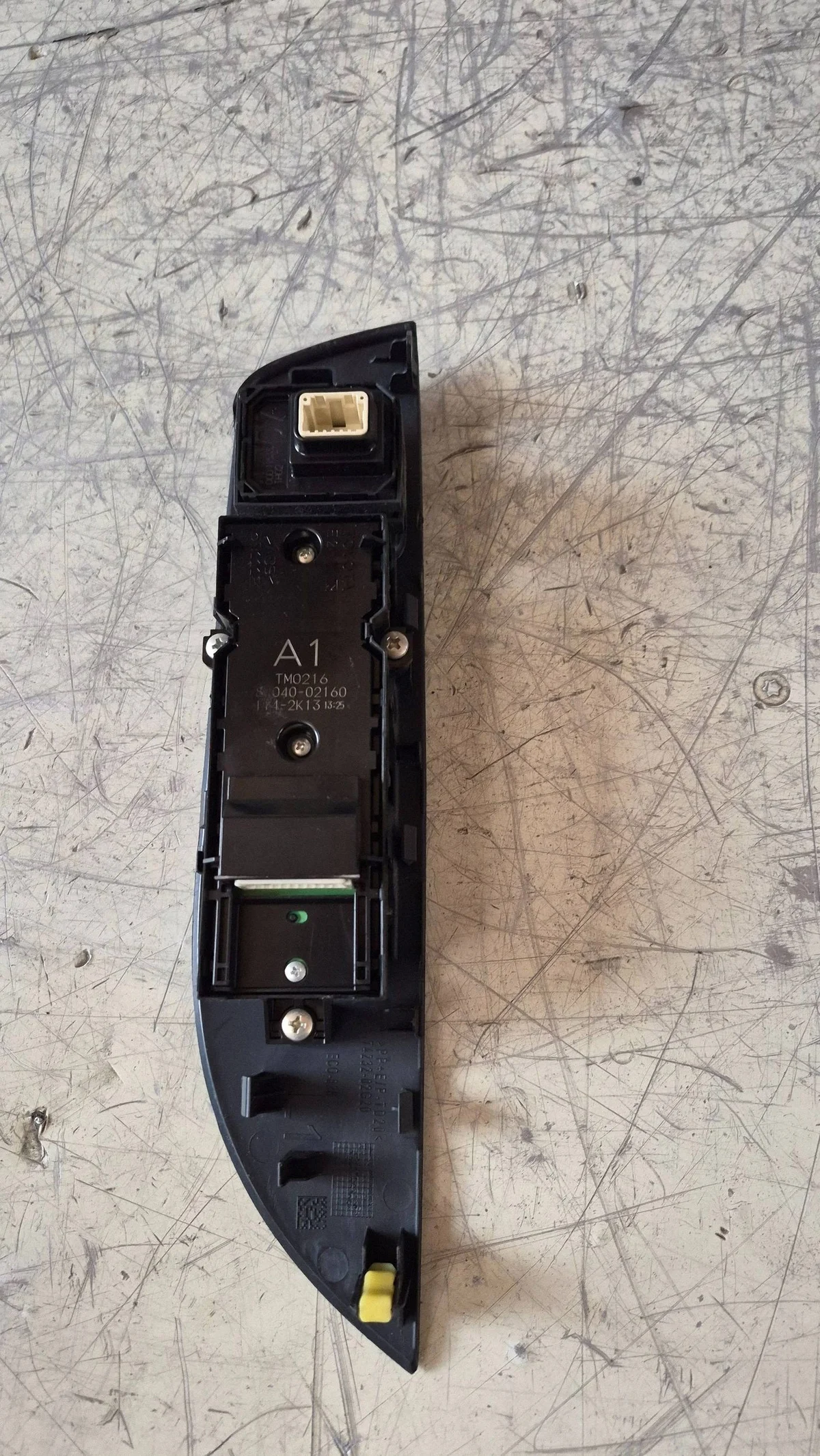 Window Switch Panel Left Front Toyota Corolla E210 image 4