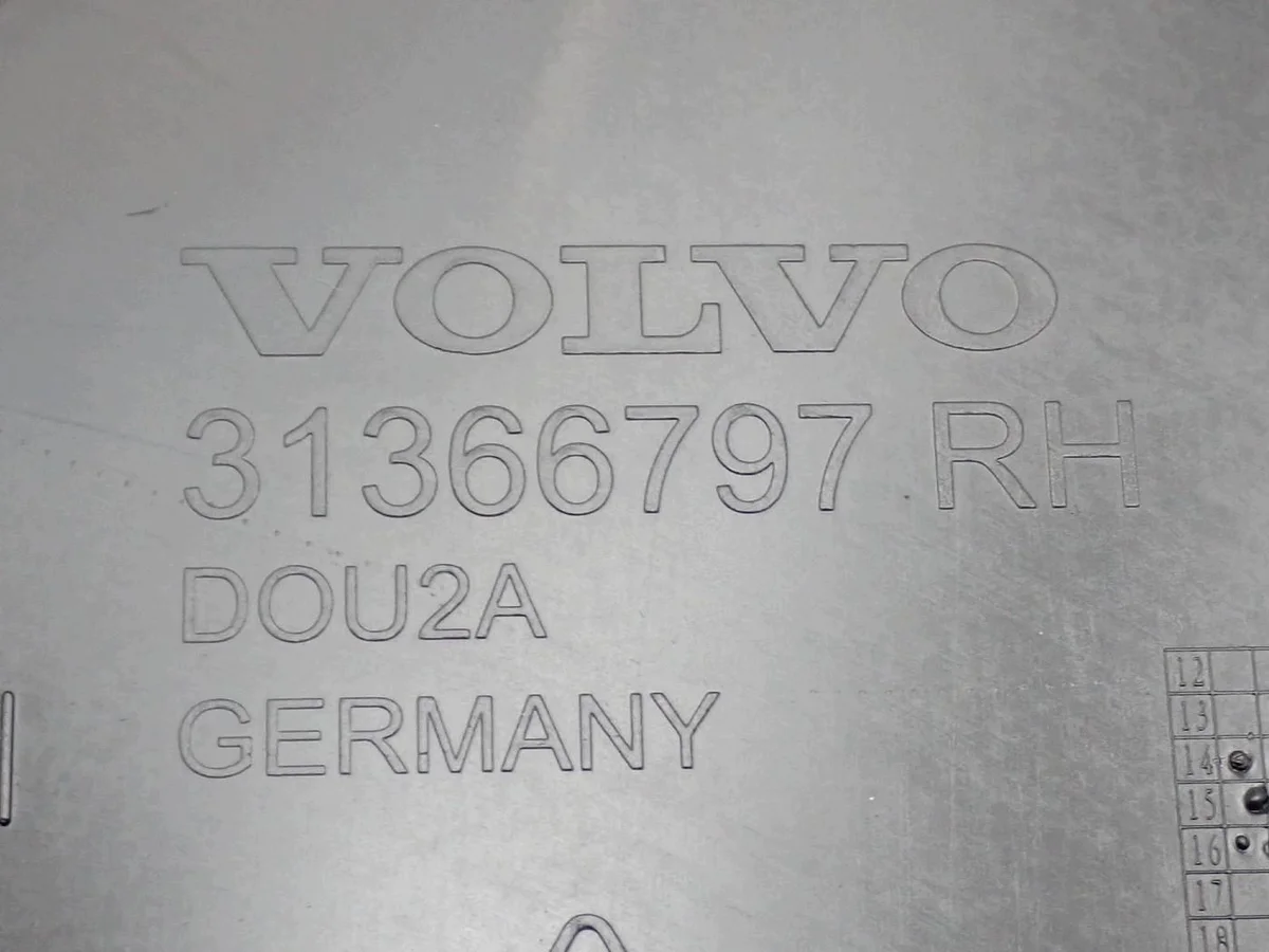 Volvo XC60 I Türverkleidung rechts vorne image 4
